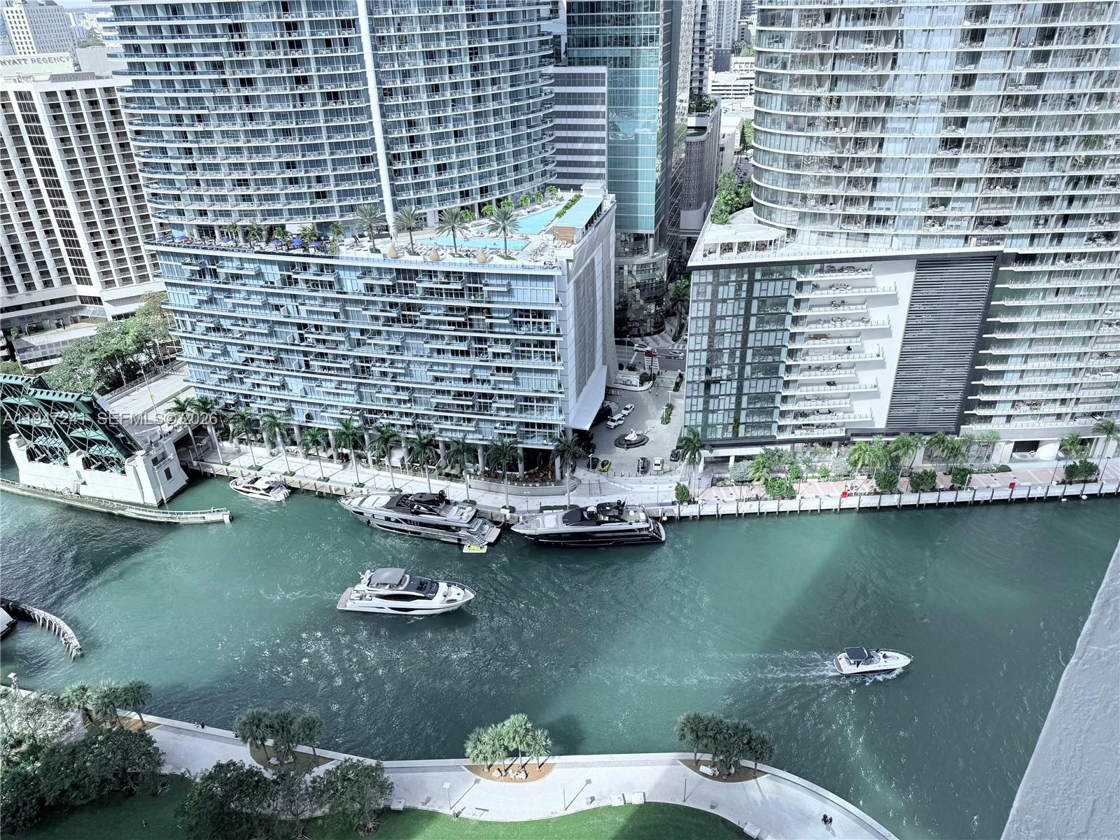 465 Brickell Ave #2906, Miami FL 33131