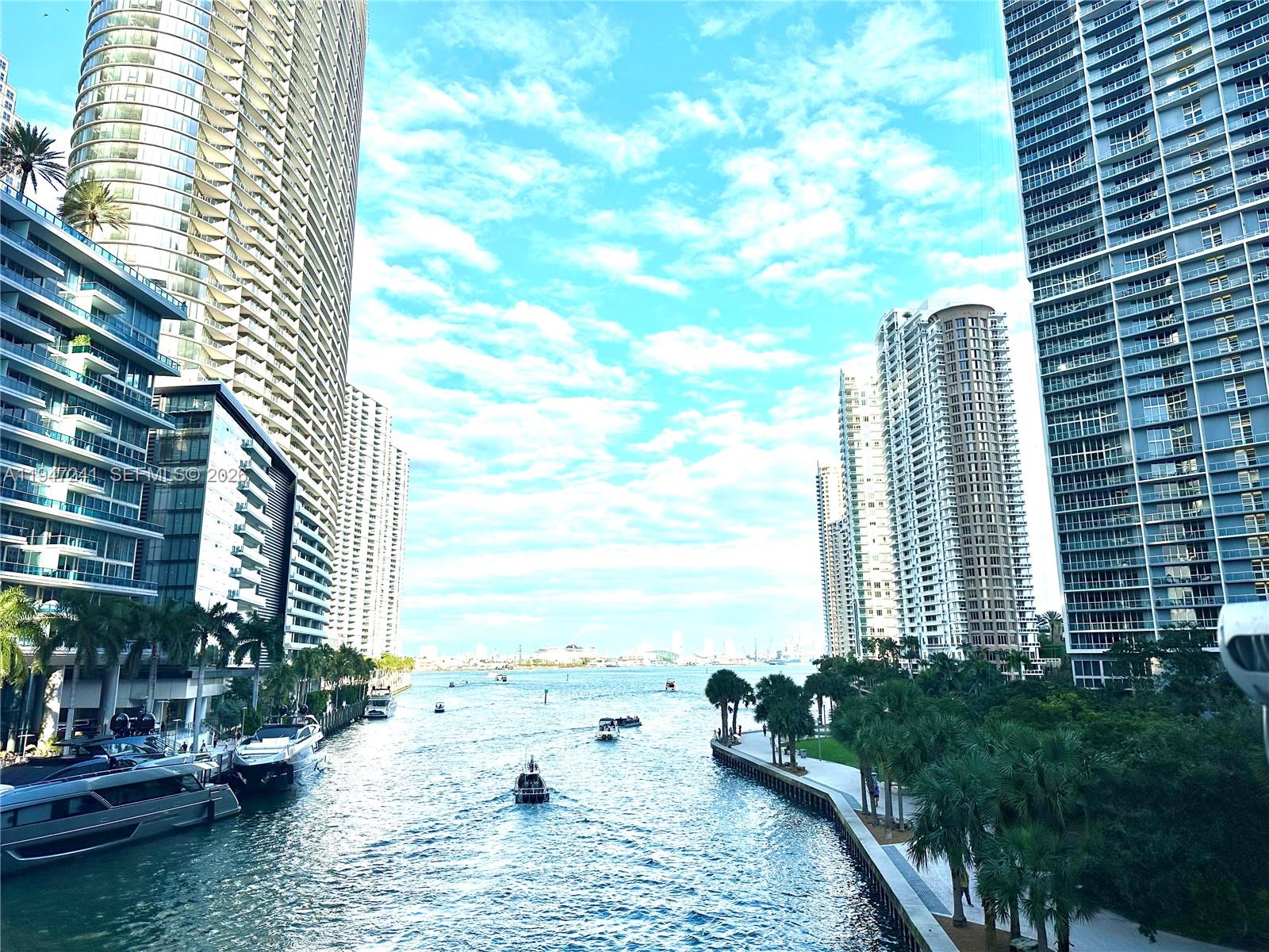 465 Brickell Ave #2906, Miami FL 33131