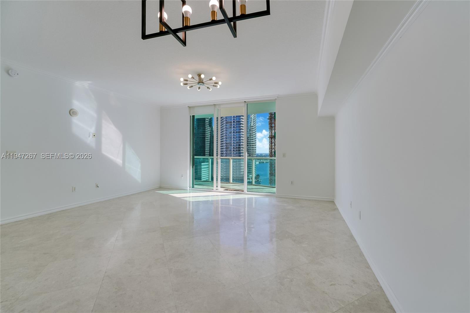 31 SE 5th St #3306, Miami FL 33131