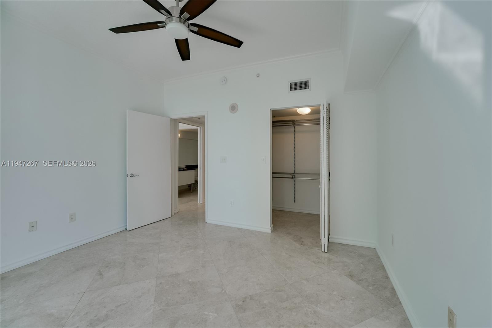 31 SE 5th St #3306, Miami FL 33131