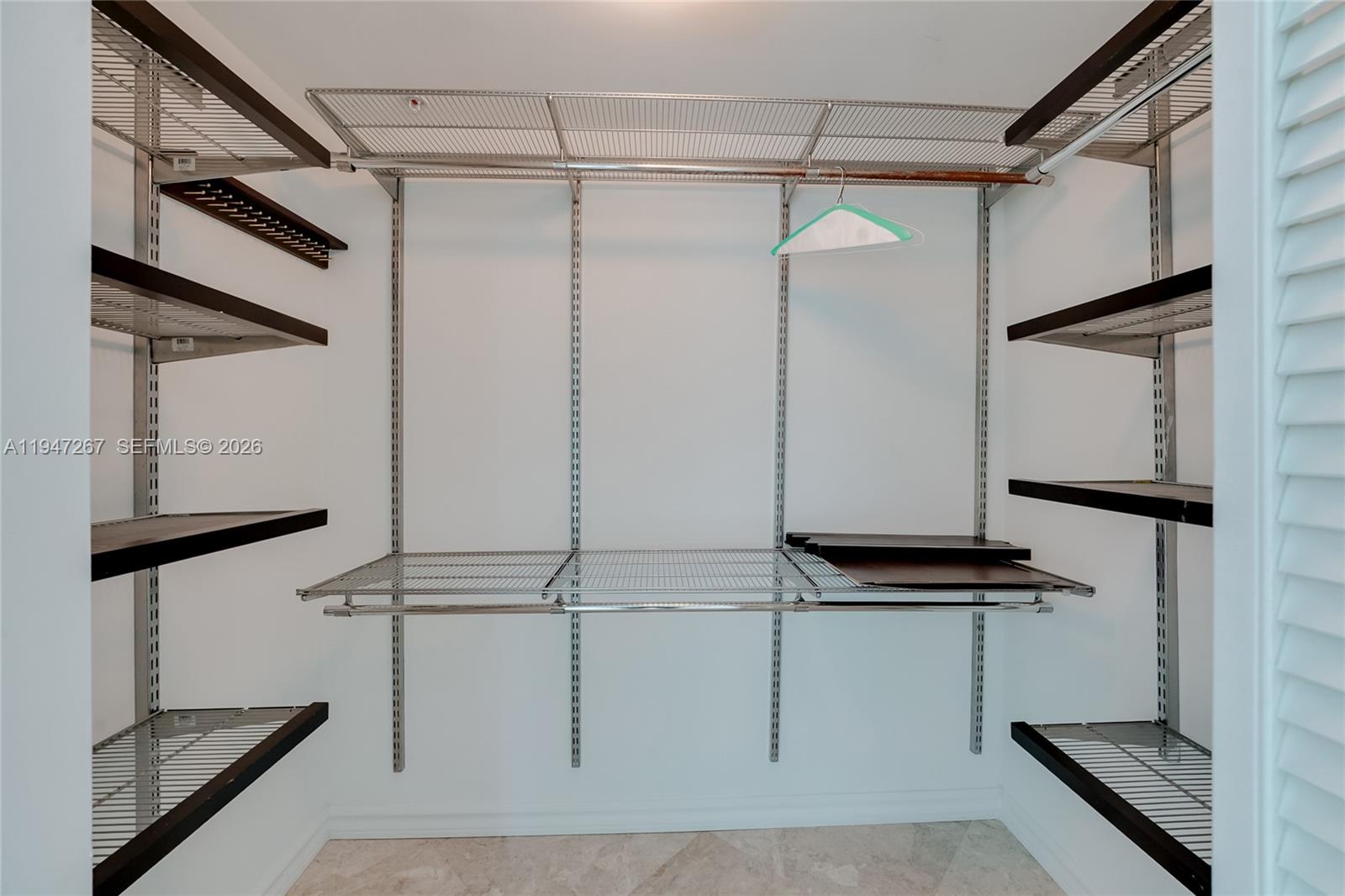 31 SE 5th St #3306, Miami FL 33131