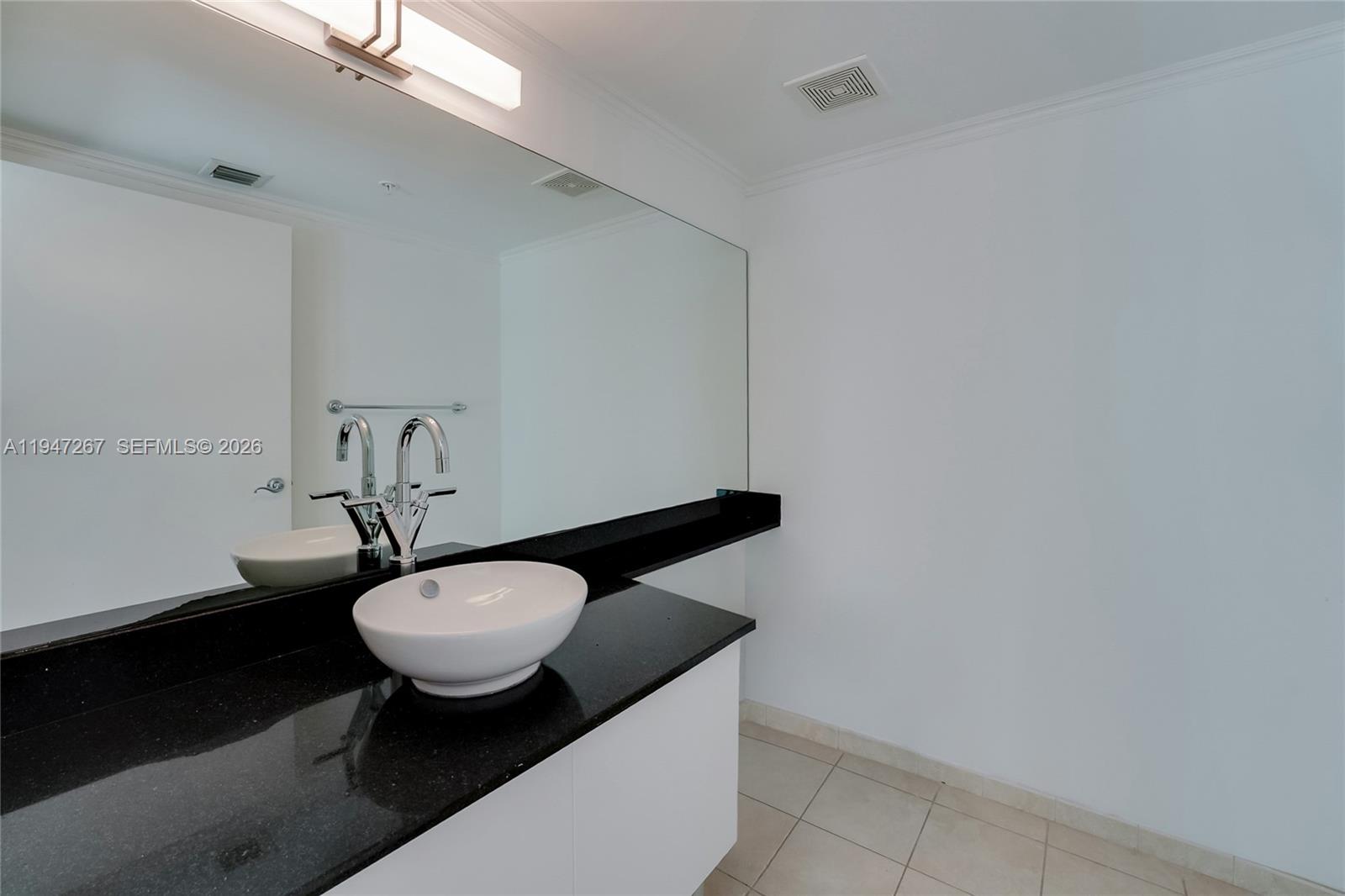 31 SE 5th St #3306, Miami FL 33131