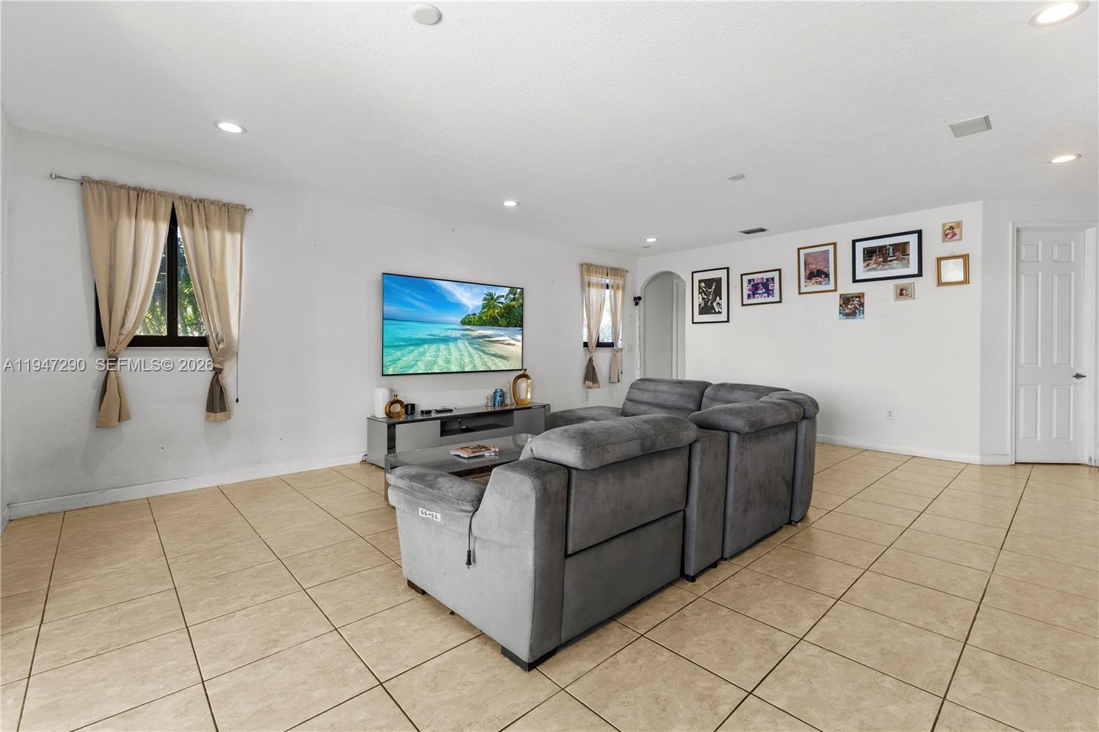 18832 SW 77th Ct, Cutler Bay FL 33157