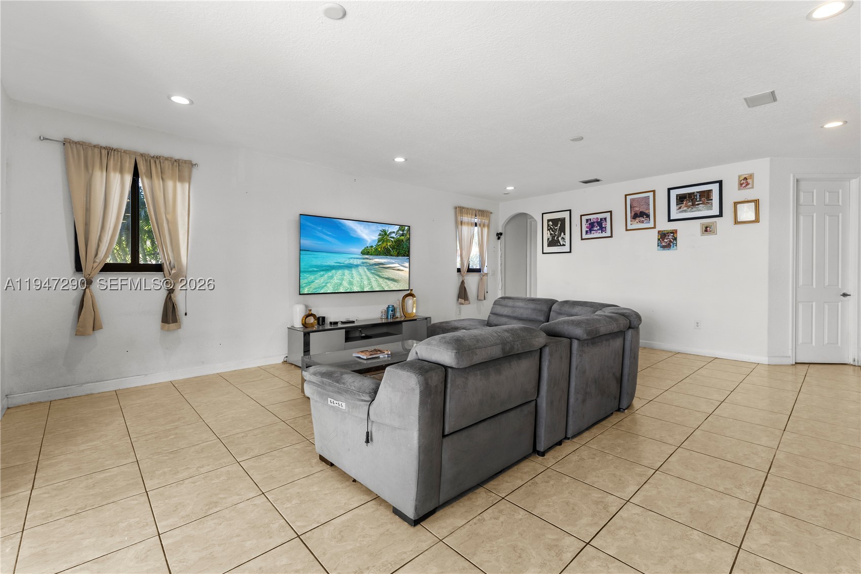 18832 SW 77th Ct, Cutler Bay FL 33157