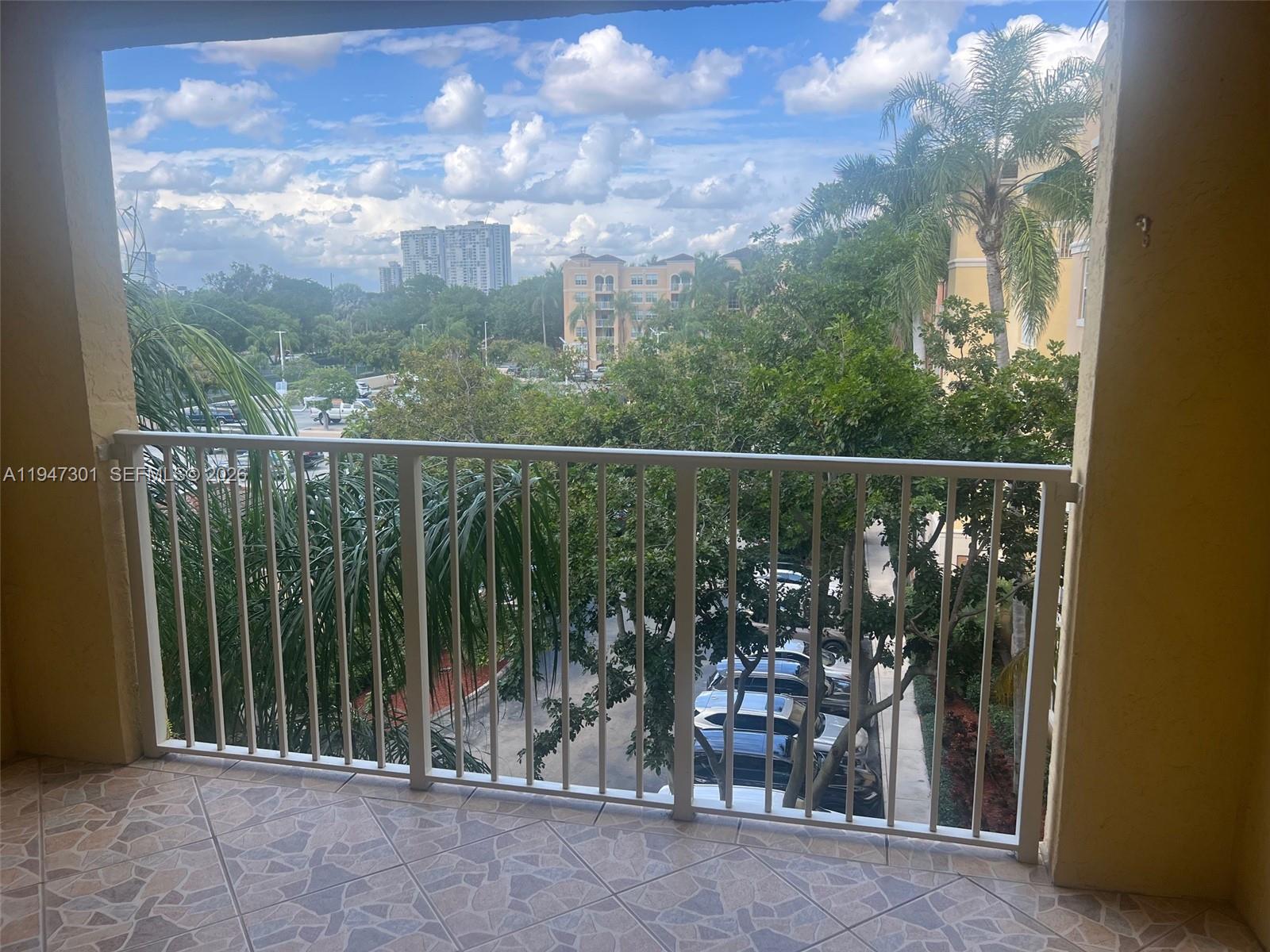 19555 E Country Club Dr #8505, Aventura FL 33180
