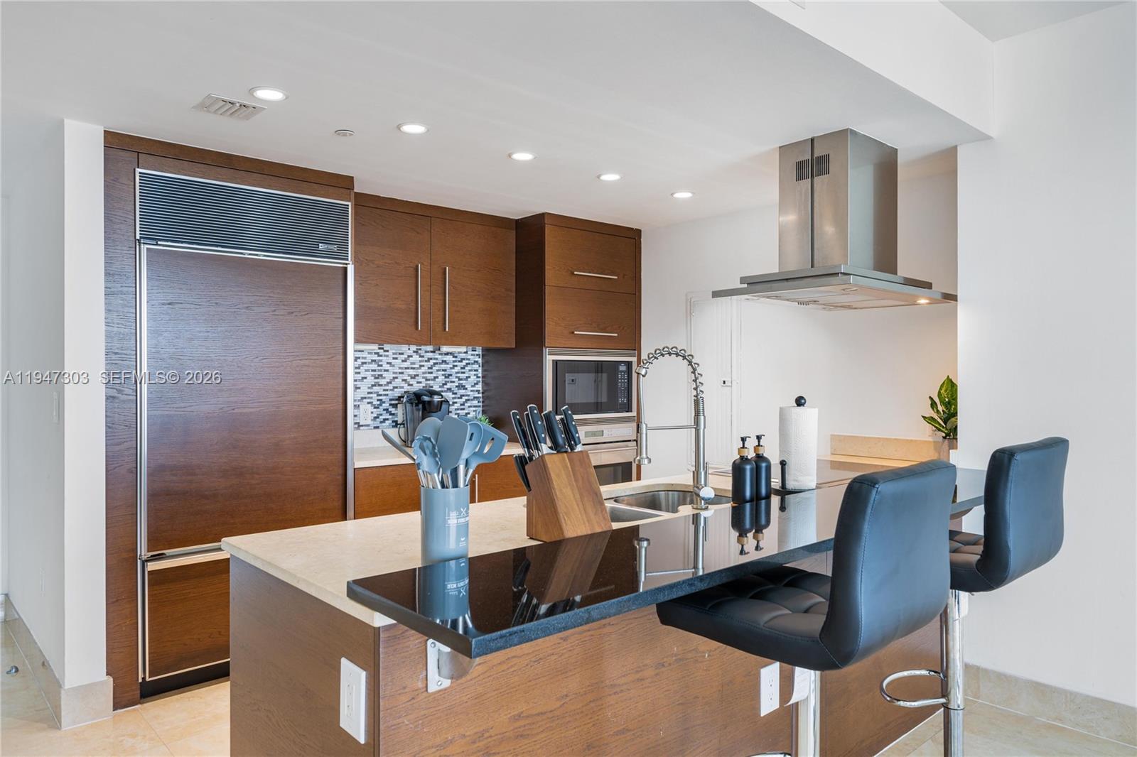 495 Brickel Ave #5705, Miami FL 33131