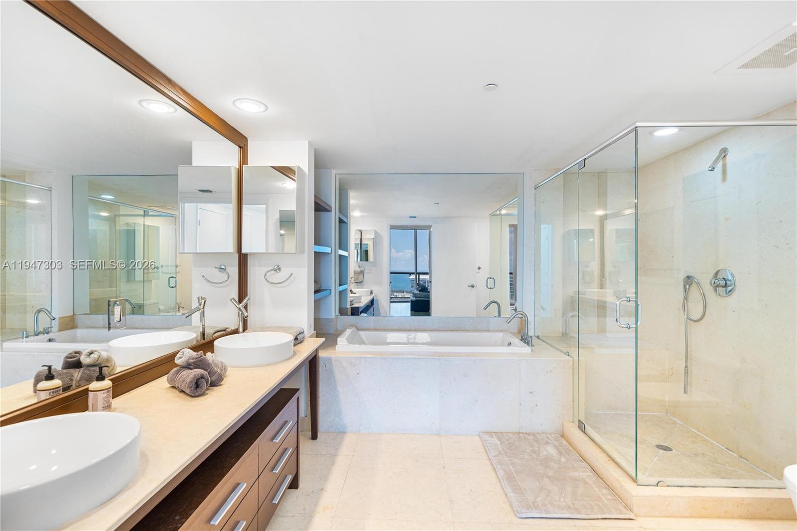 495 Brickel Ave #5705, Miami FL 33131