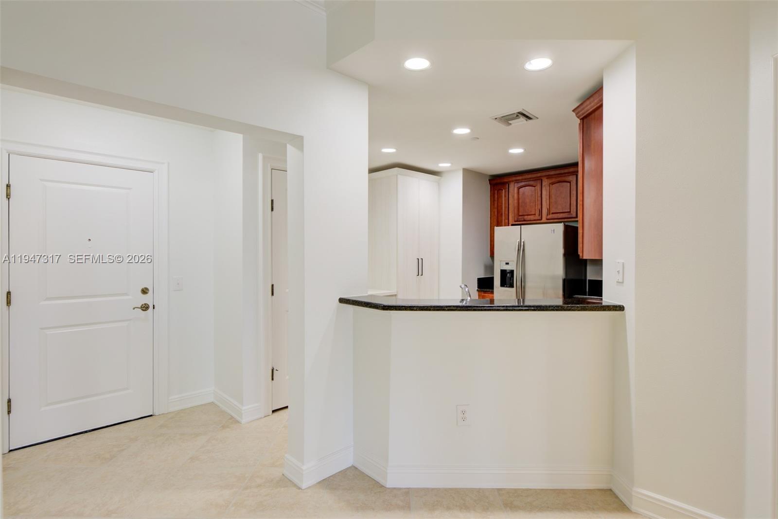 16101 Emerald Estates Dr #250, Weston FL 33331