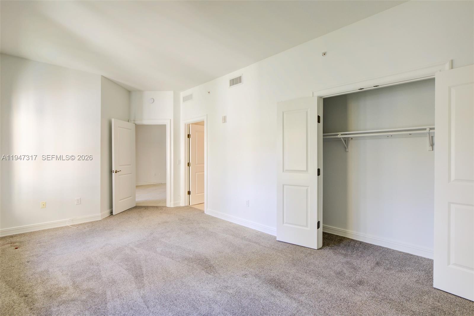 16101 Emerald Estates Dr #250, Weston FL 33331