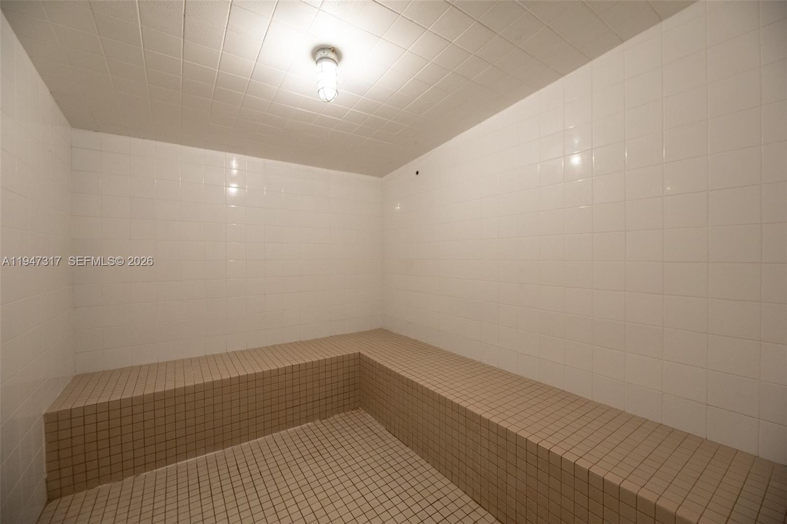 16101 Emerald Estates Dr #250, Weston FL 33331