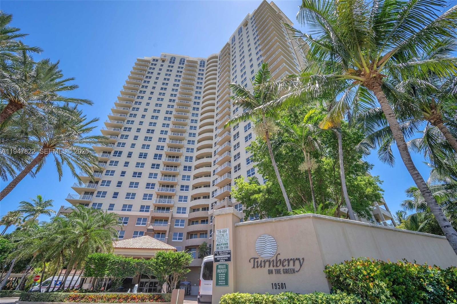 19501 W Country Club Dr #505, Aventura FL 33180