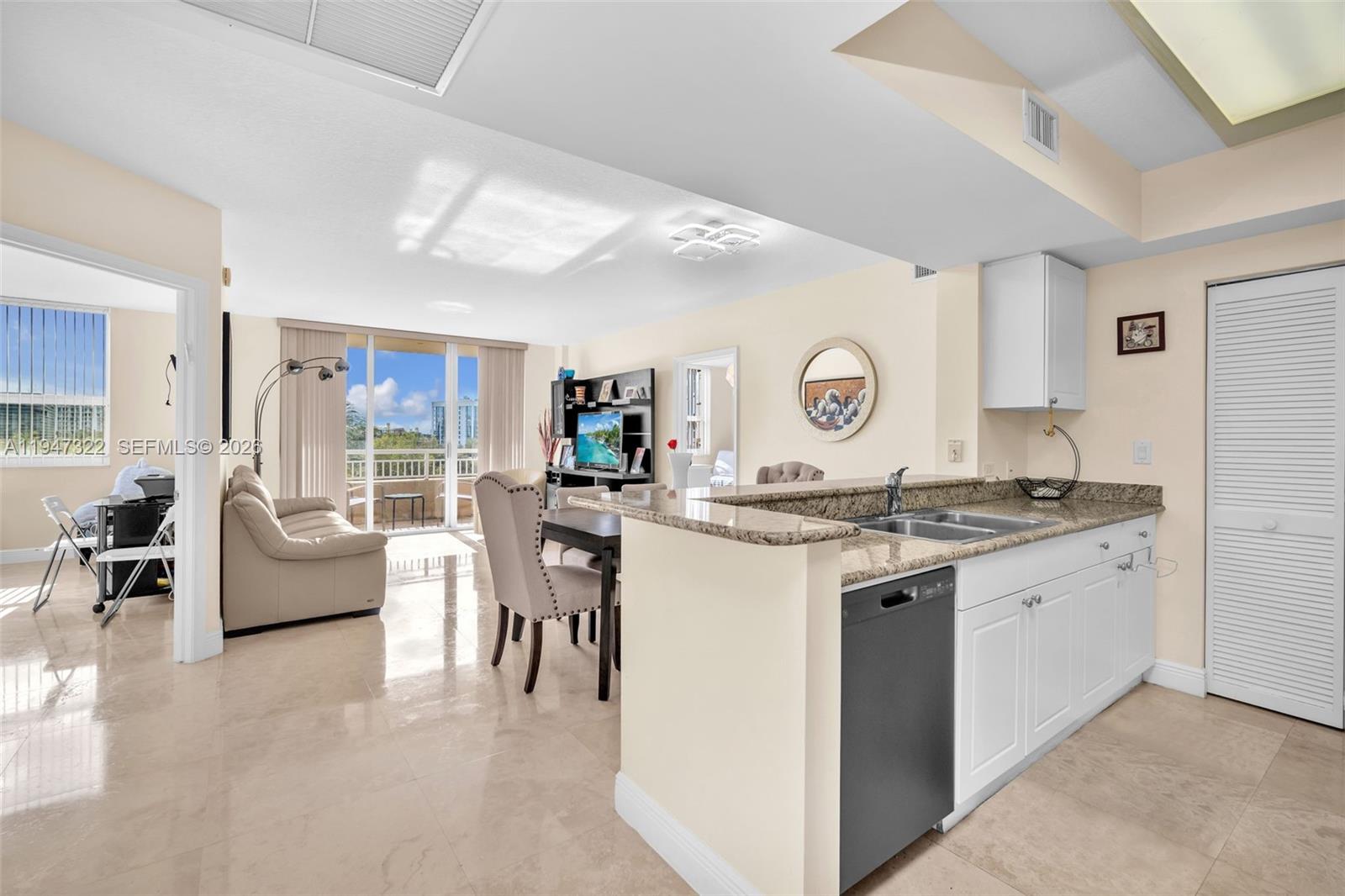 19501 W Country Club Dr #505, Aventura FL 33180