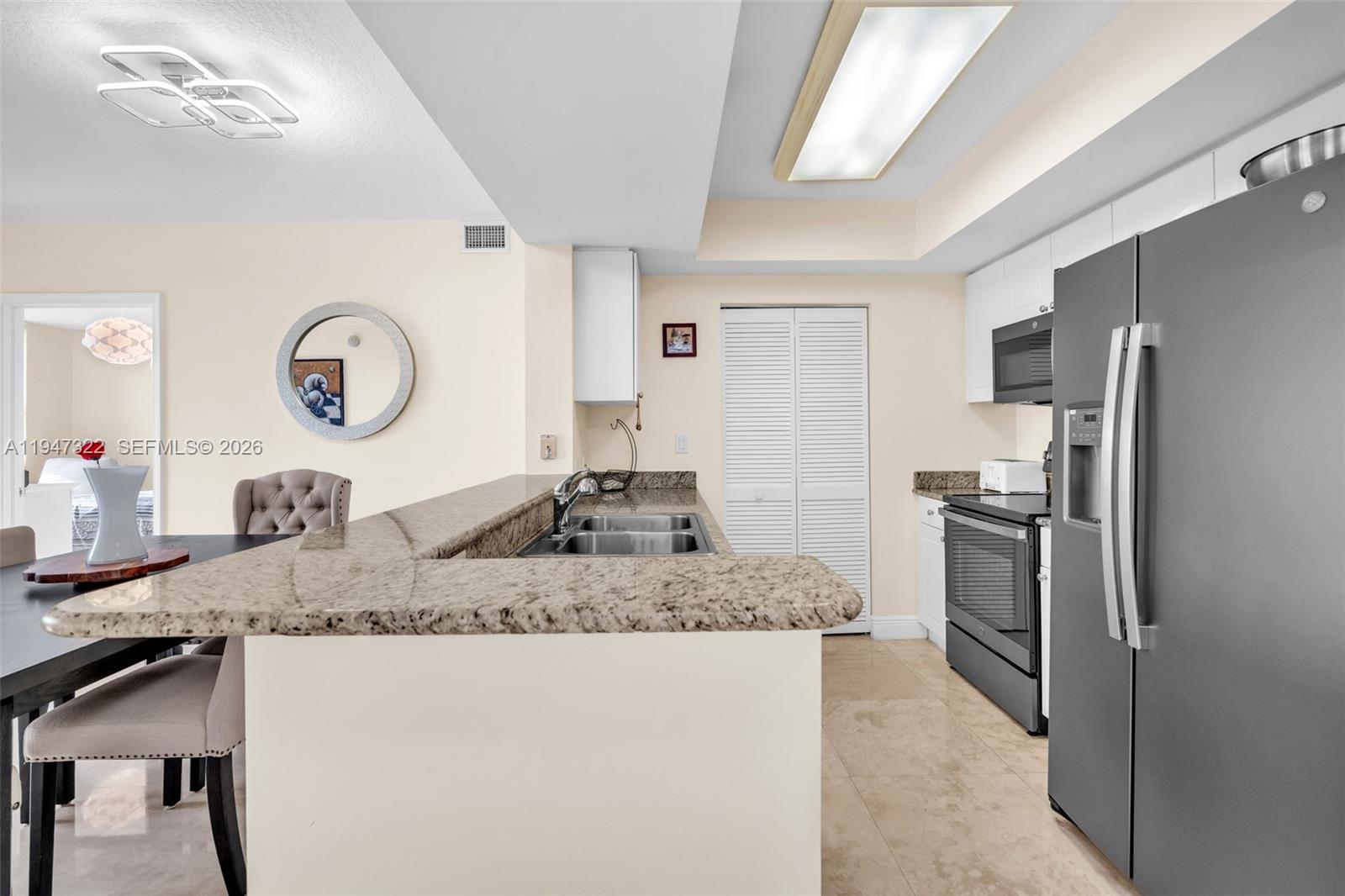 19501 W Country Club Dr #505, Aventura FL 33180