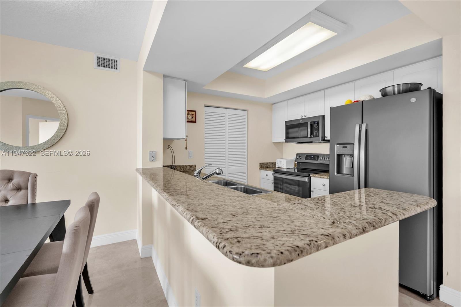 19501 W Country Club Dr #505, Aventura FL 33180