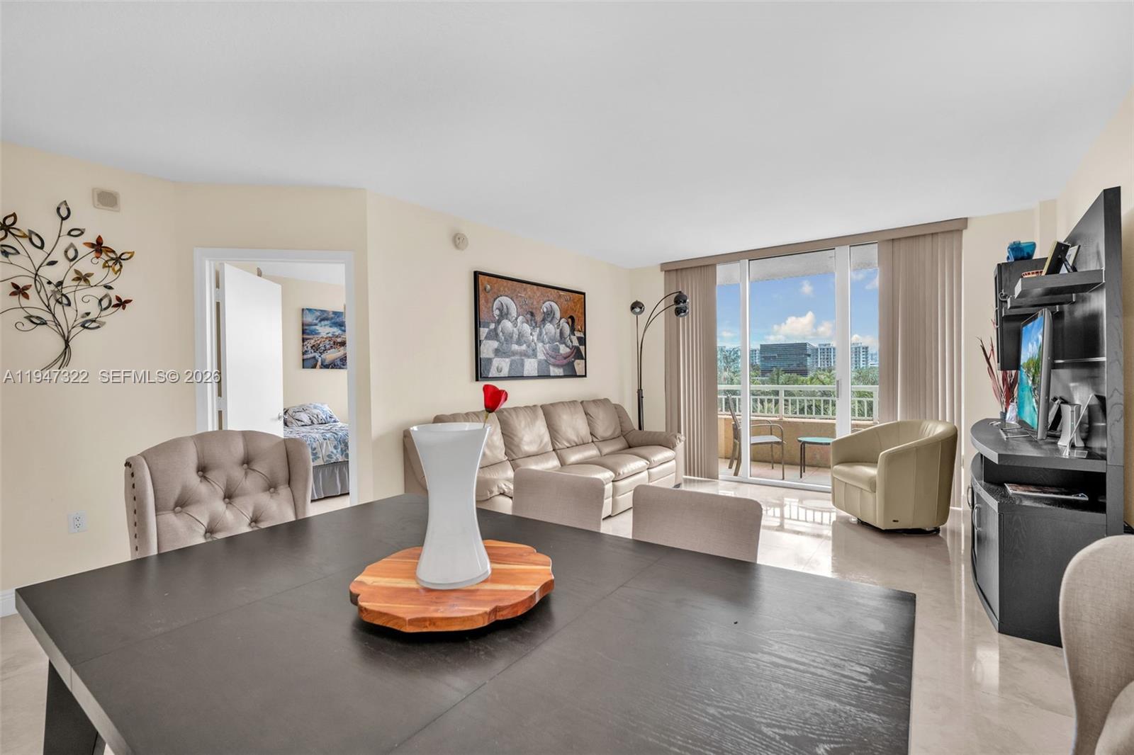19501 W Country Club Dr #505, Aventura FL 33180