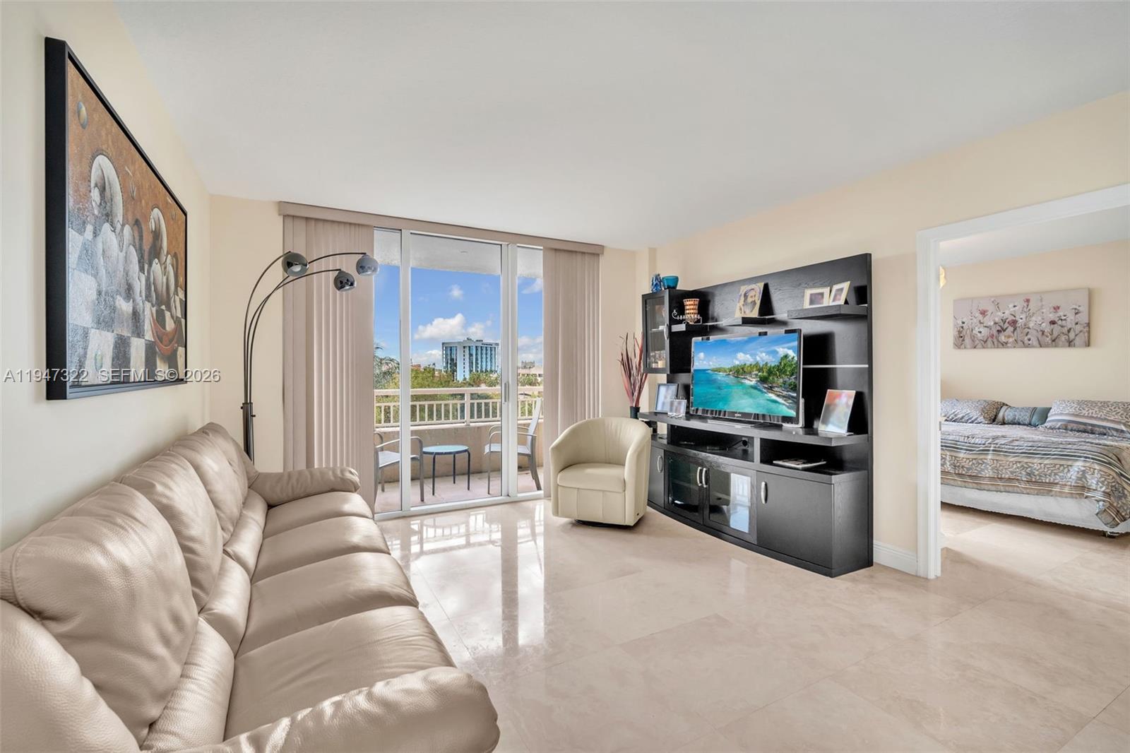19501 W Country Club Dr #505, Aventura FL 33180