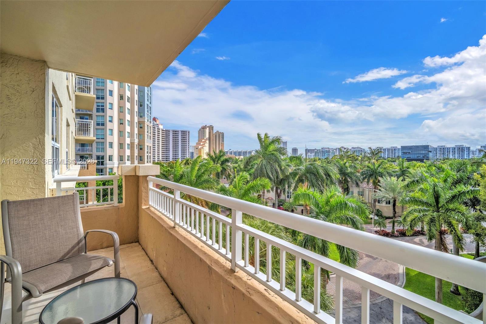 19501 W Country Club Dr #505, Aventura FL 33180