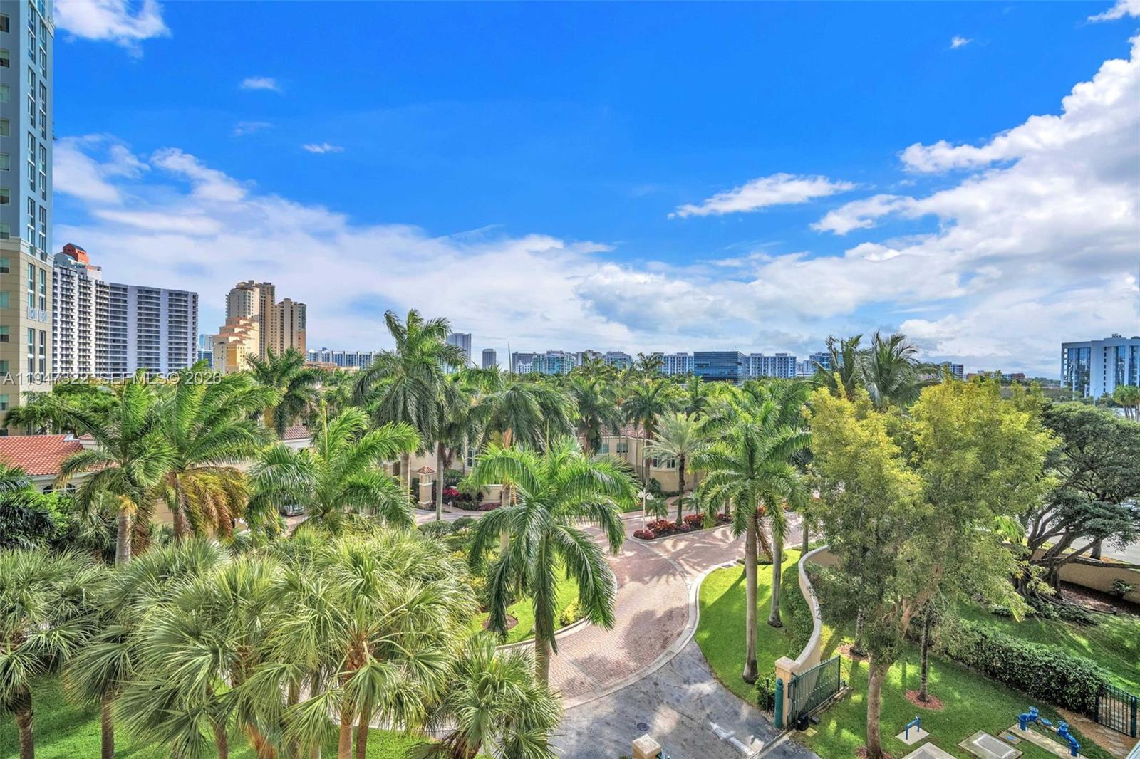 19501 W Country Club Dr #505, Aventura FL 33180