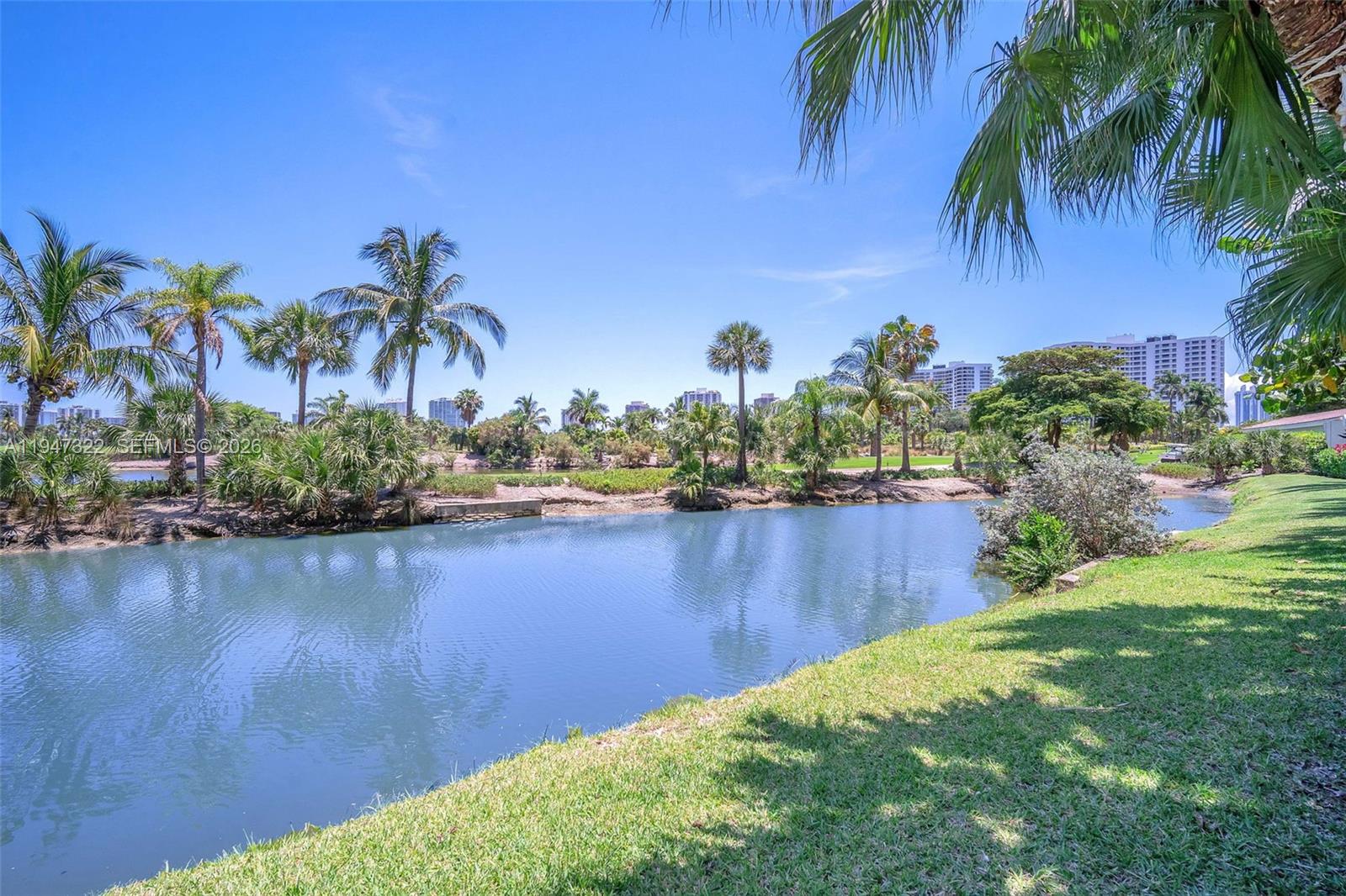 19501 W Country Club Dr #505, Aventura FL 33180