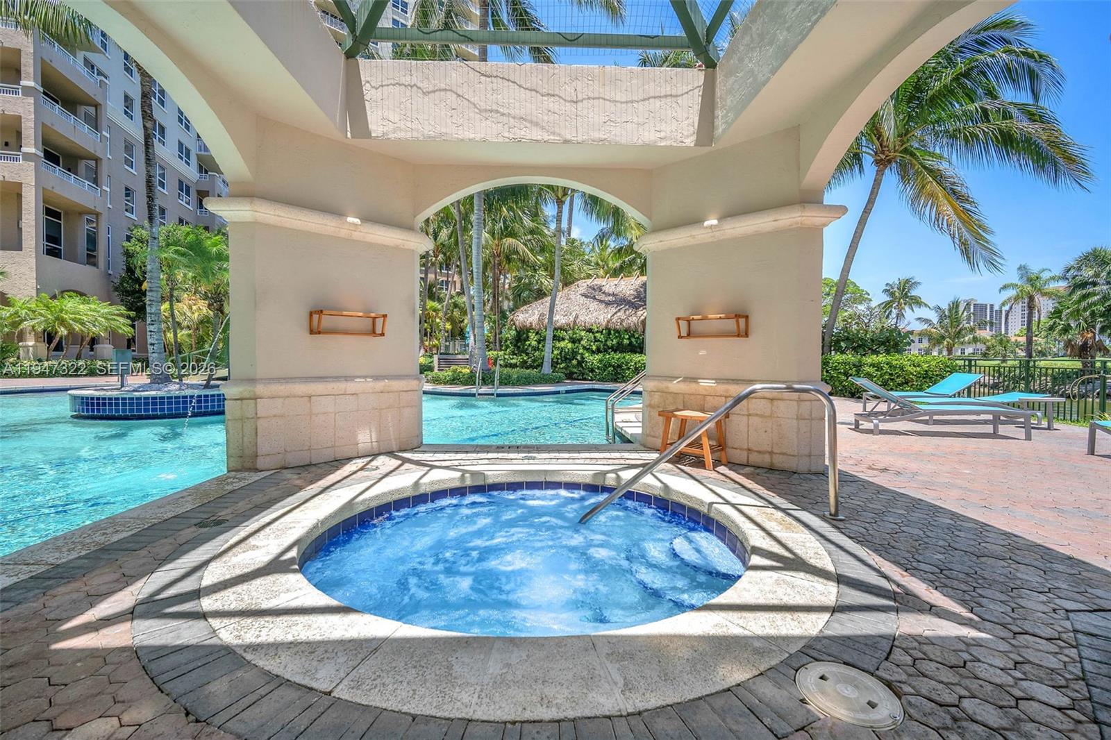 19501 W Country Club Dr #505, Aventura FL 33180