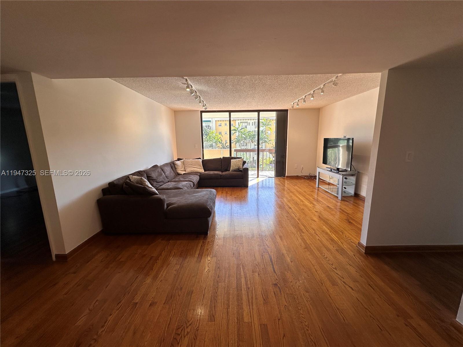 600 Biltmore Way #318, Coral Gables FL 33134