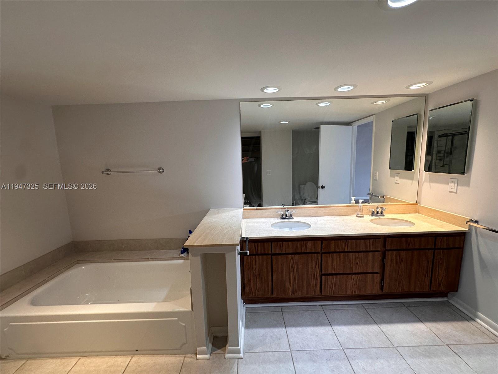 600 Biltmore Way #318, Coral Gables FL 33134