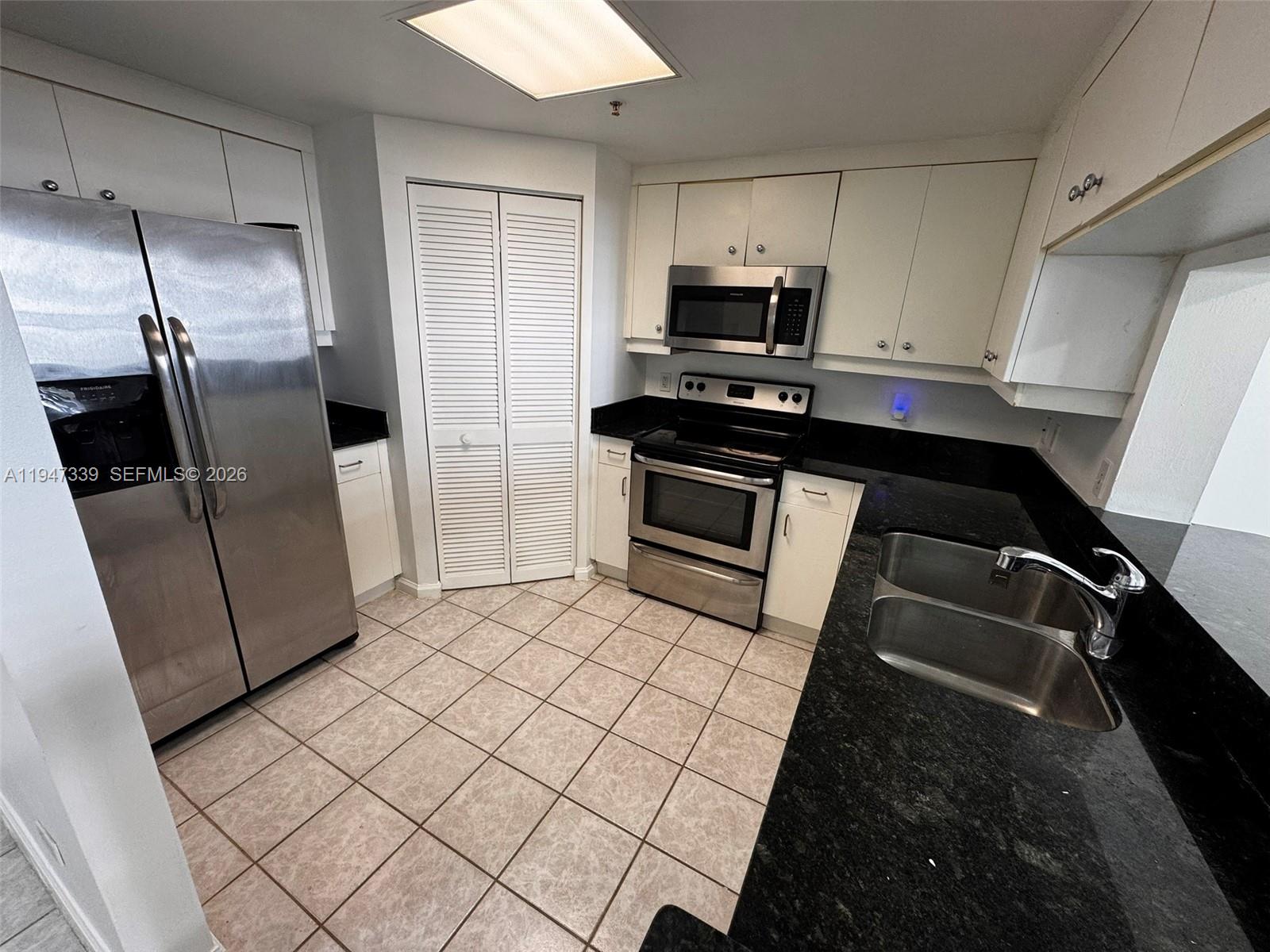 701 Brickell Key Blvd #1208, Miami FL 33131