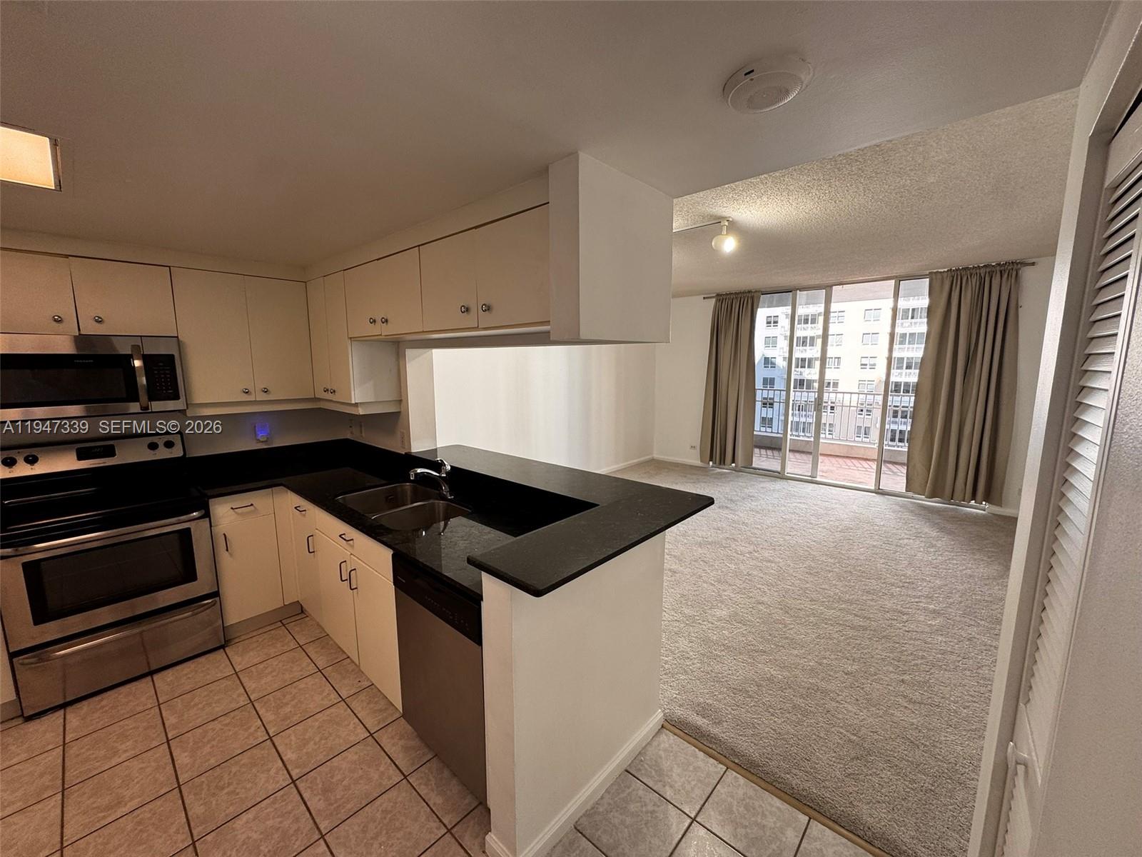 701 Brickell Key Blvd #1208, Miami FL 33131