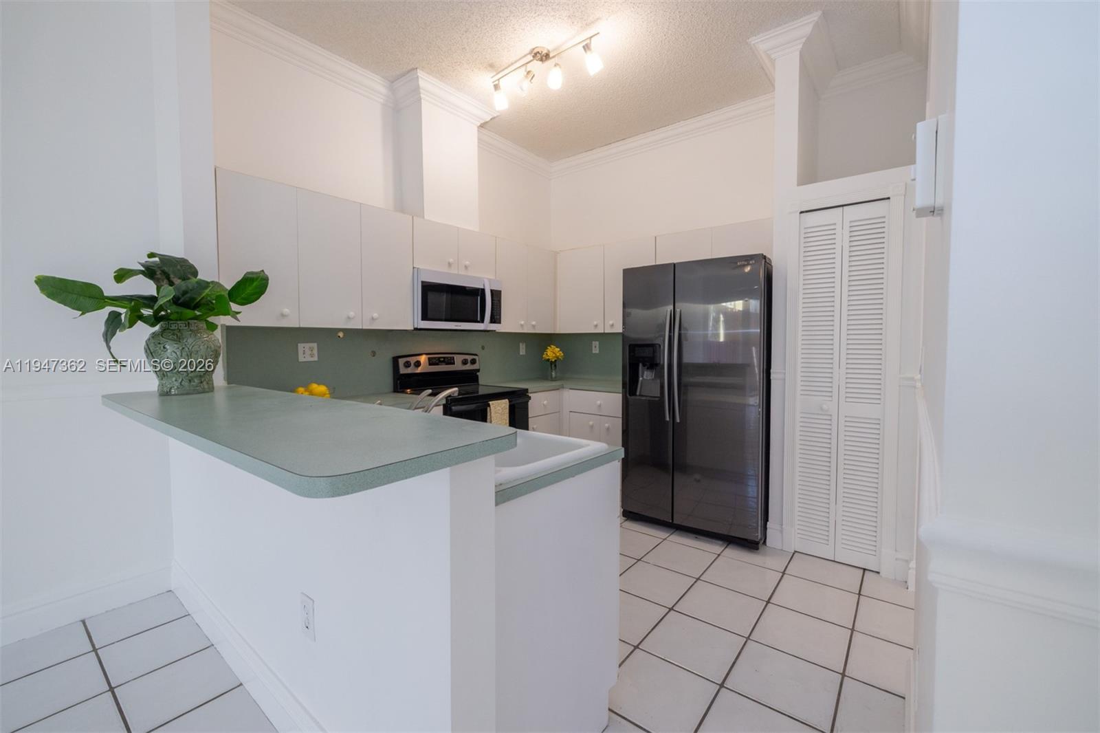 16244 SW 81st St, Miami FL 33193