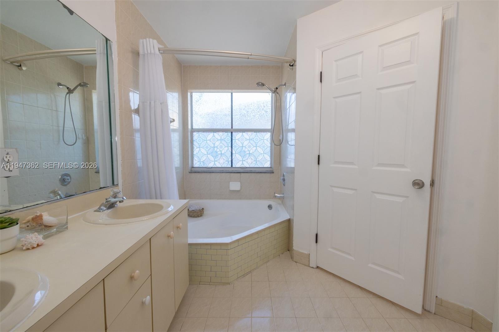 16244 SW 81st St, Miami FL 33193