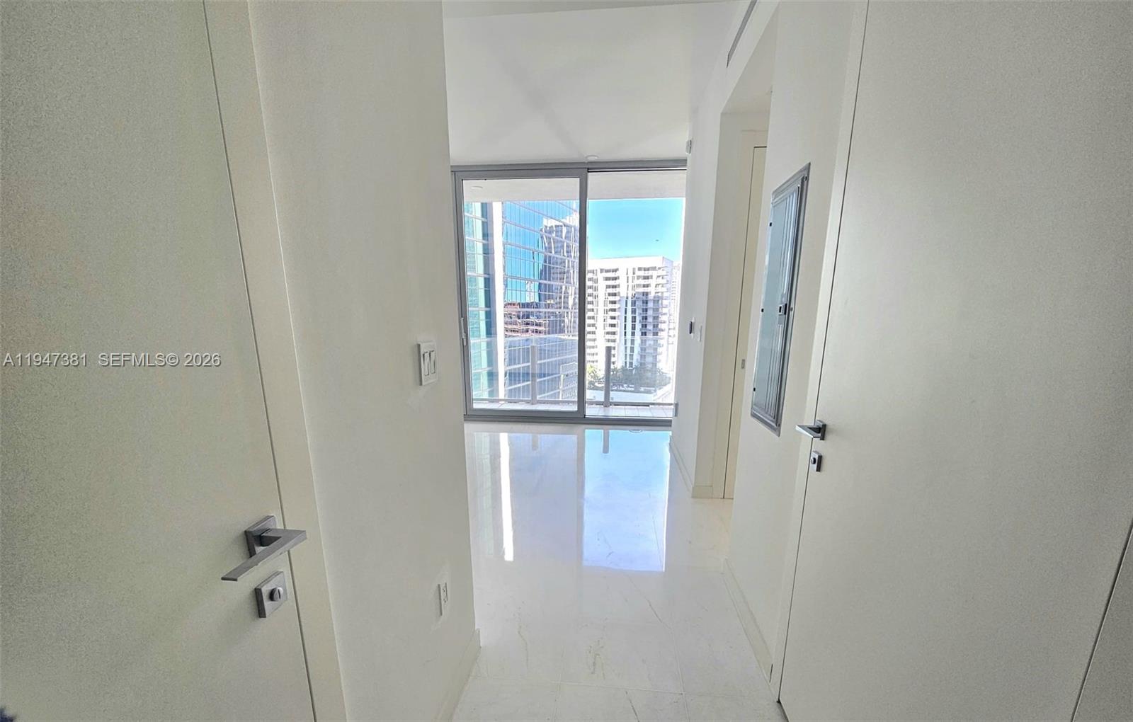 300 Biscayne Blvd Way #2208, Miami FL 33131