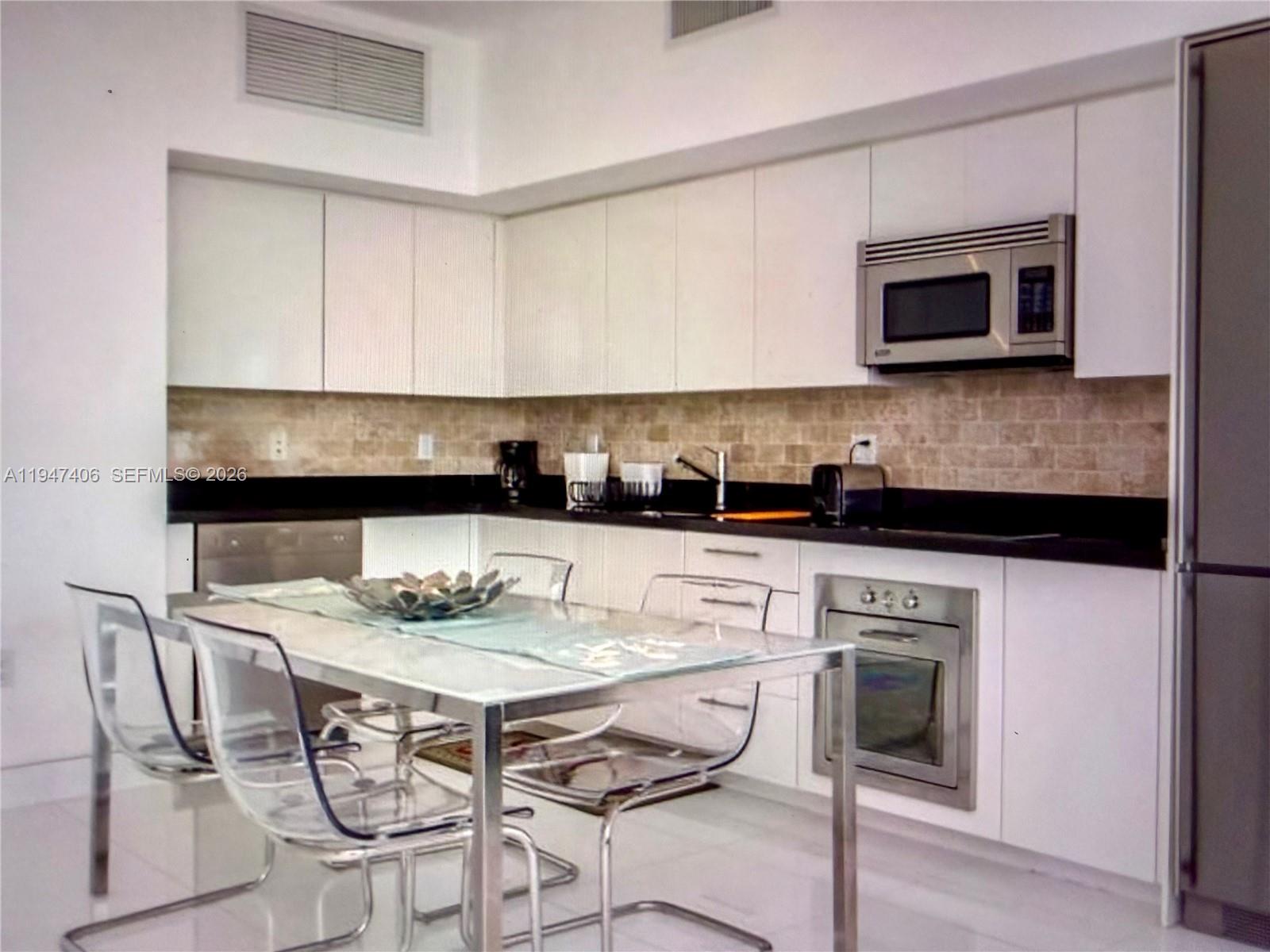 92 SW 3rd St #4309, Miami FL 33130