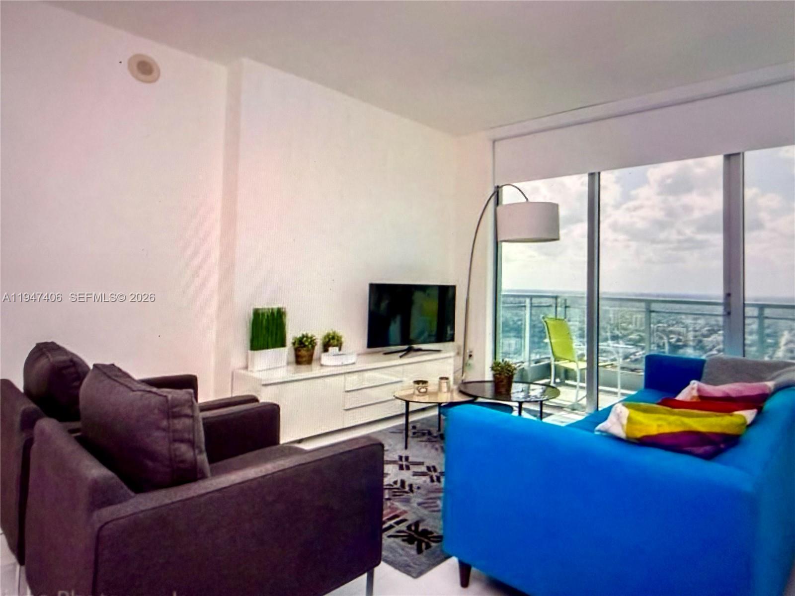 92 SW 3rd St #4309, Miami FL 33130