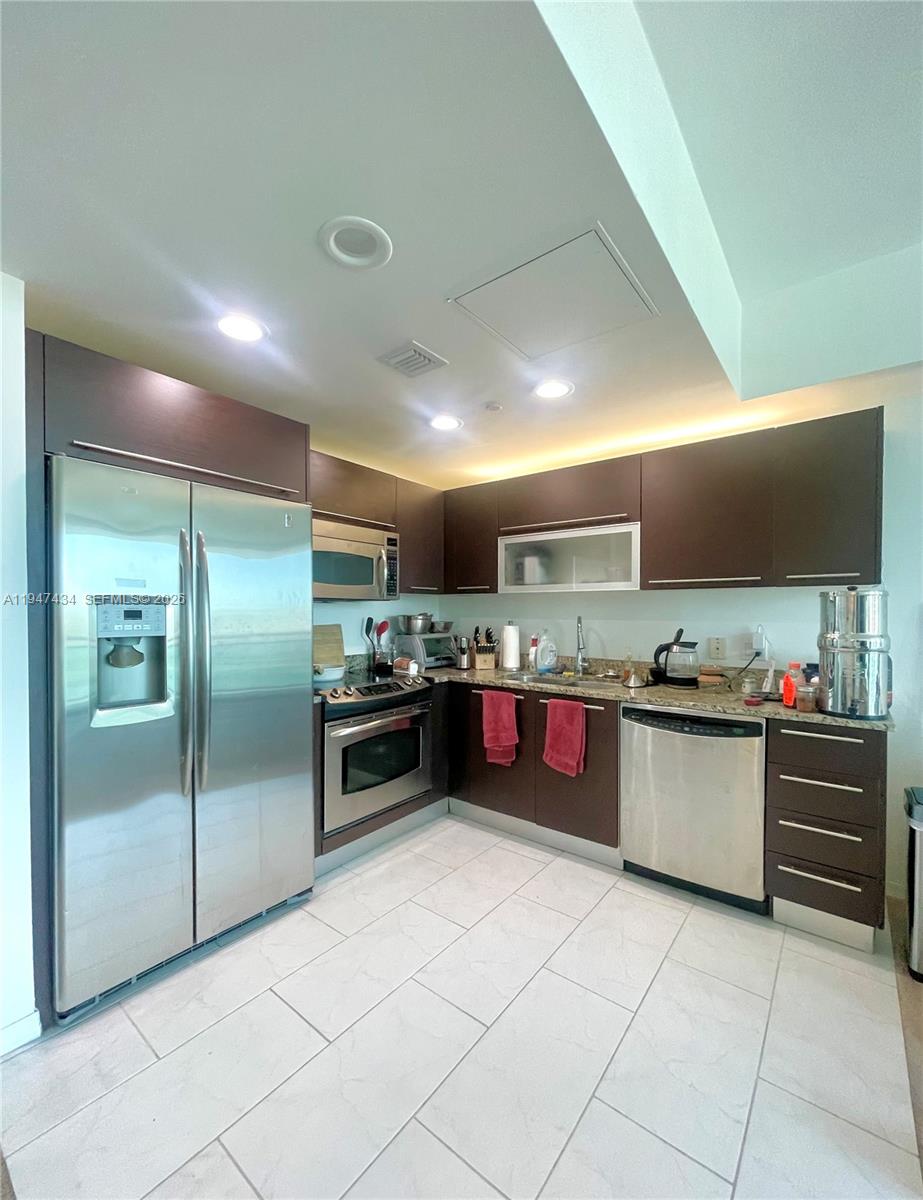 951 Brickell Ave #3309, Miami FL 33131