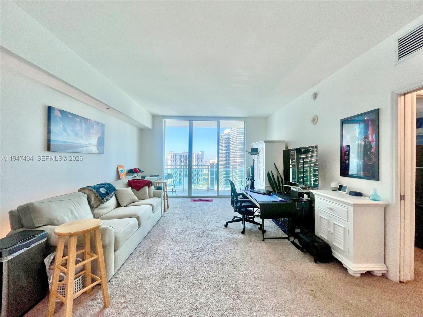 951 Brickell Ave #3309, Miami FL 33131