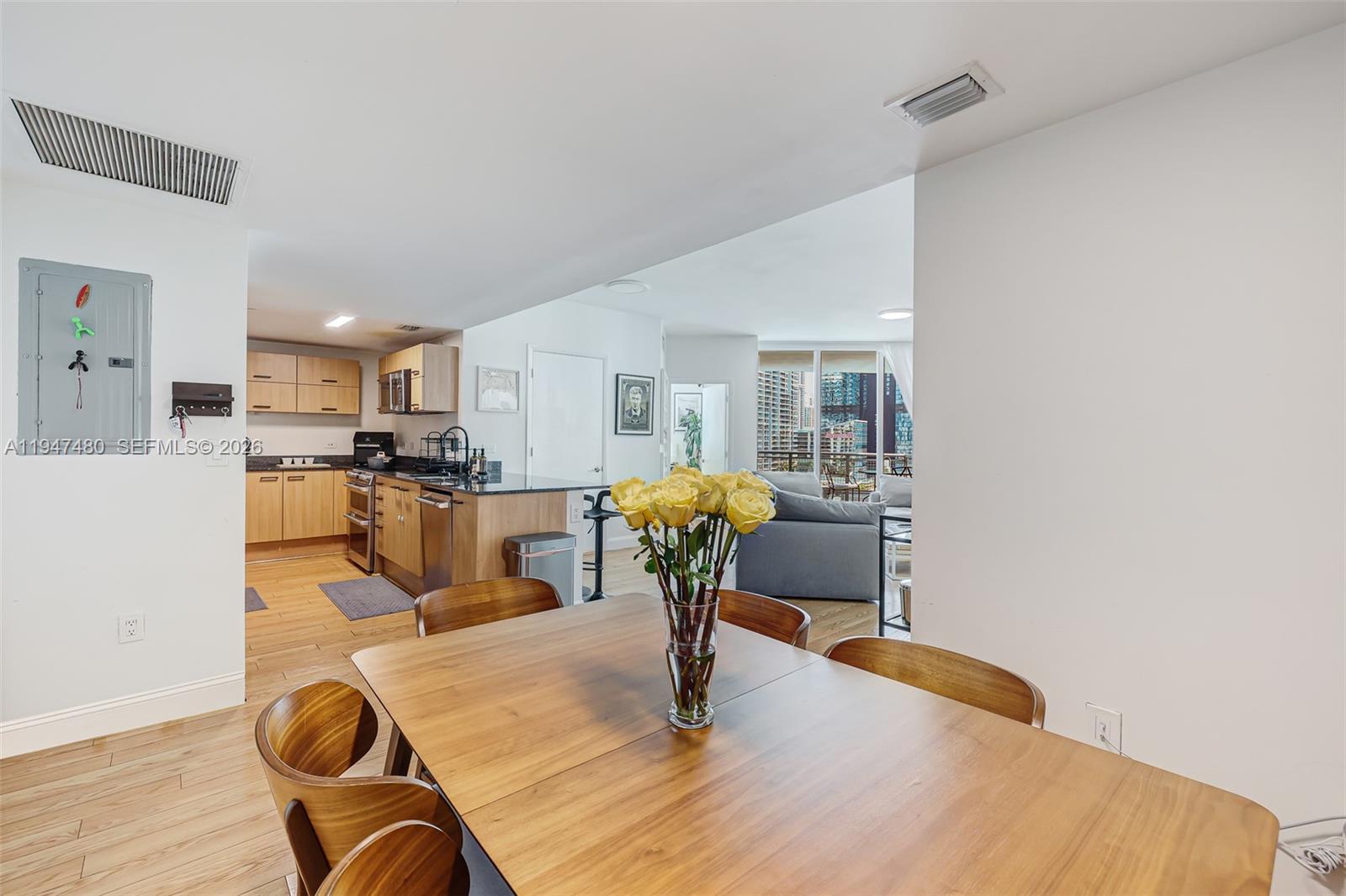 350 S Miami Ave #2104, Miami FL 33130