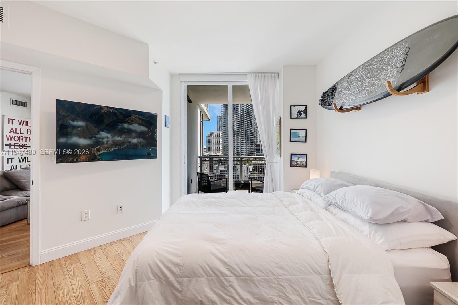 350 S Miami Ave #2104, Miami FL 33130