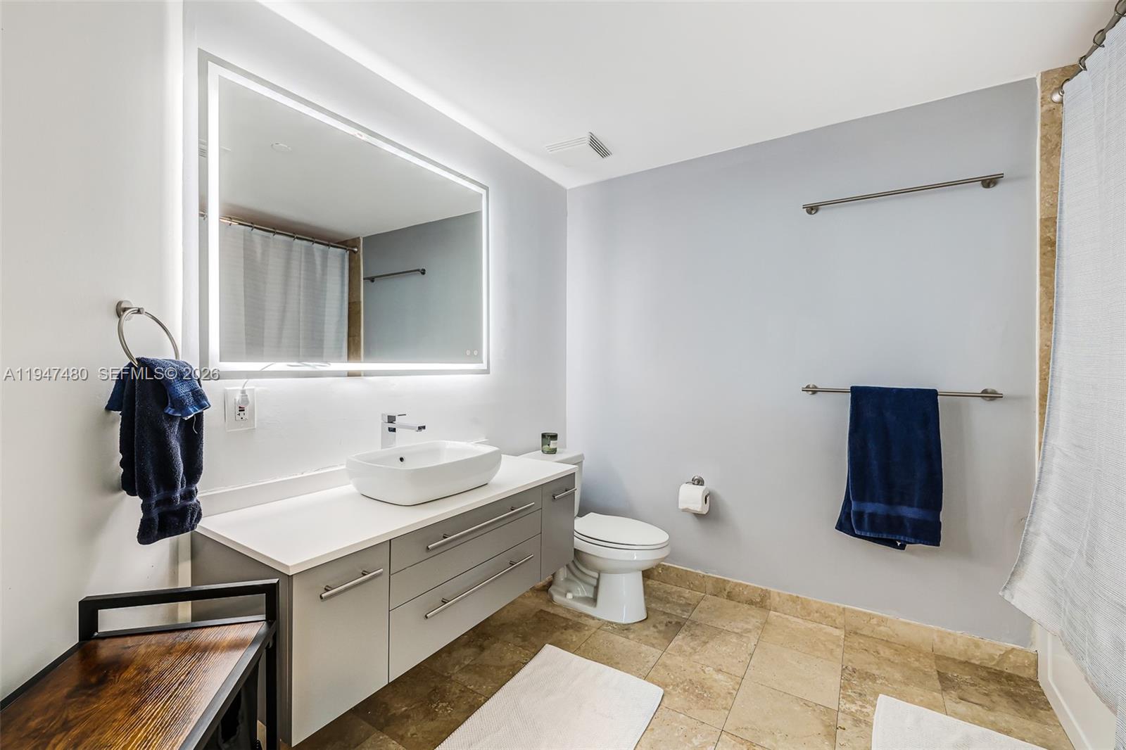 350 S Miami Ave #2104, Miami FL 33130