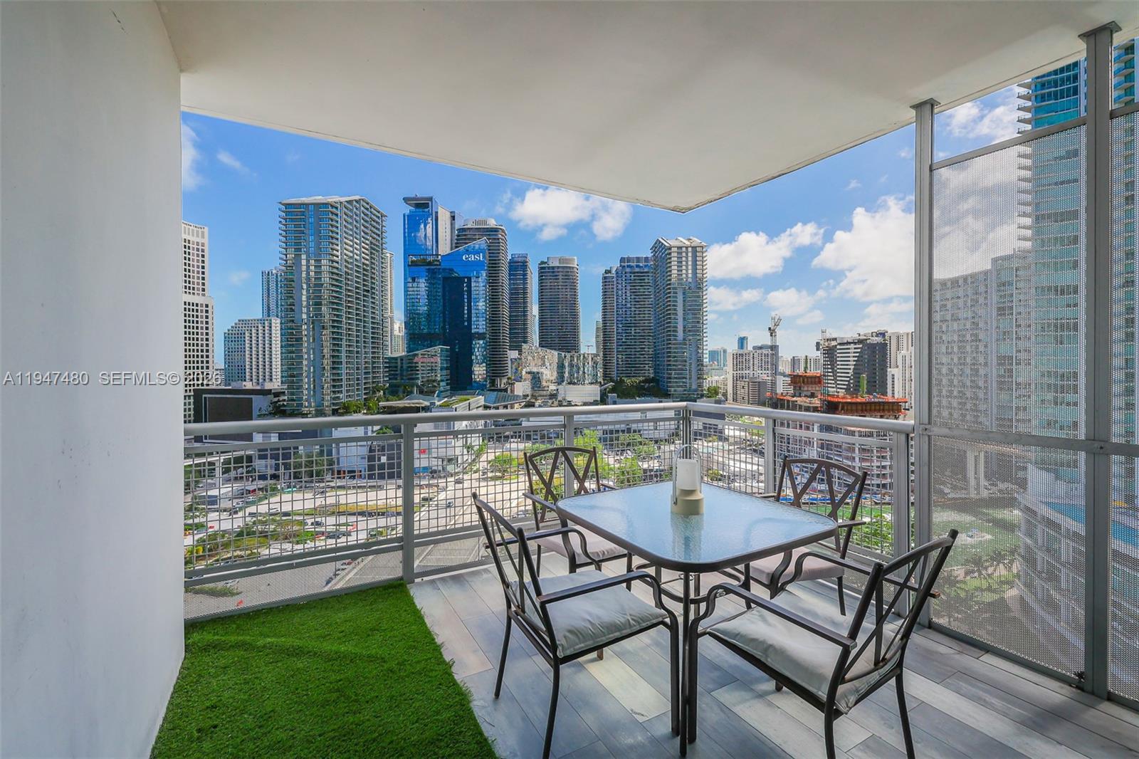 350 S Miami Ave #2104, Miami FL 33130