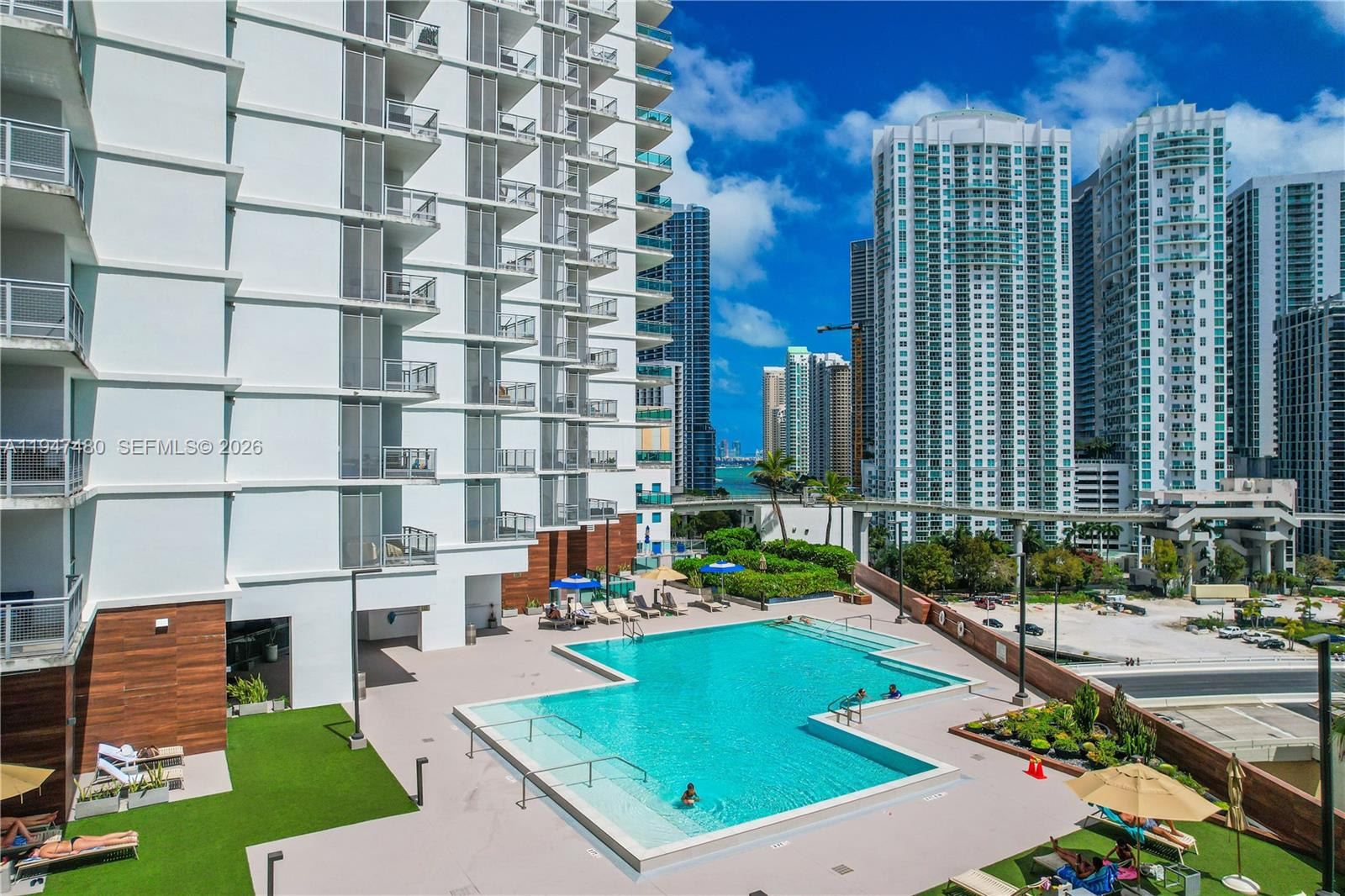 350 S Miami Ave #2104, Miami FL 33130