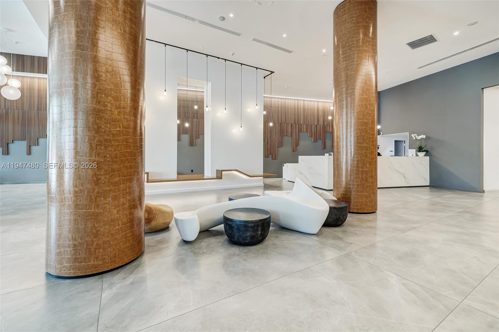 350 S Miami Ave #2104, Miami FL 33130