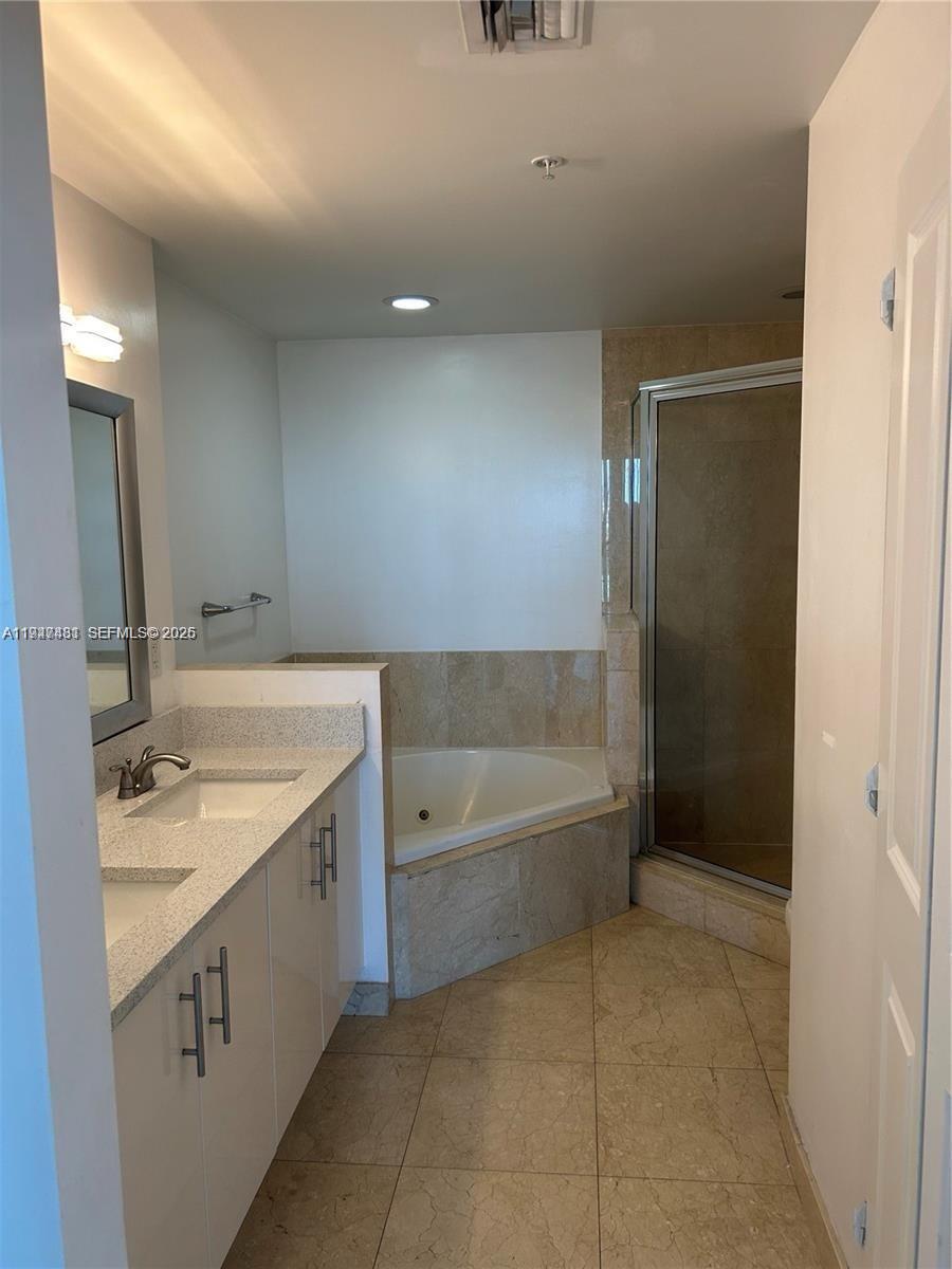 7910 Harbor Island Dr #408, North Bay Village FL 33141