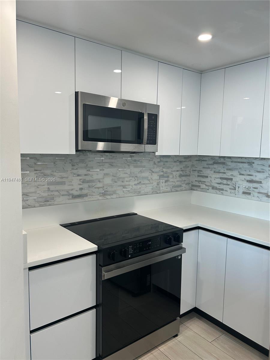 7910 Harbor Island Dr #408, North Bay Village FL 33141