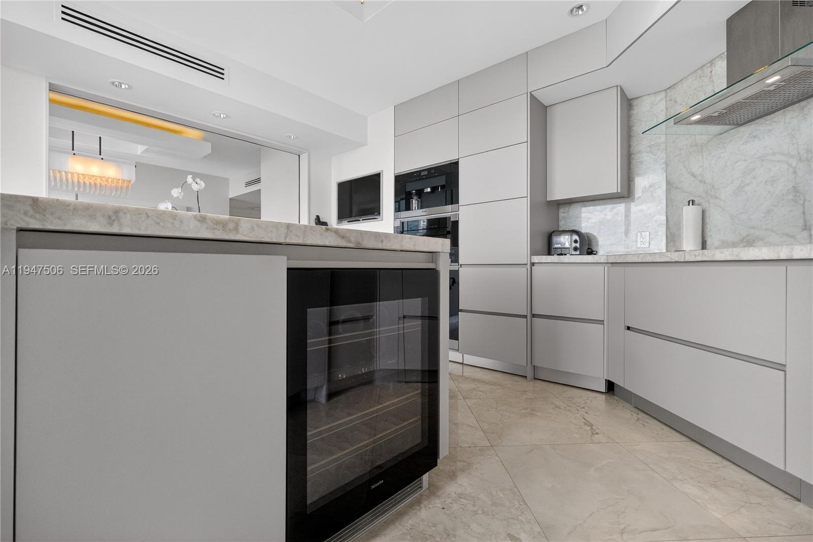 1331 Brickell Bay Dr #3811, Miami FL 33131