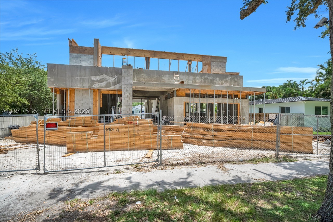 159 NE 99th St, Miami Shores FL 33138