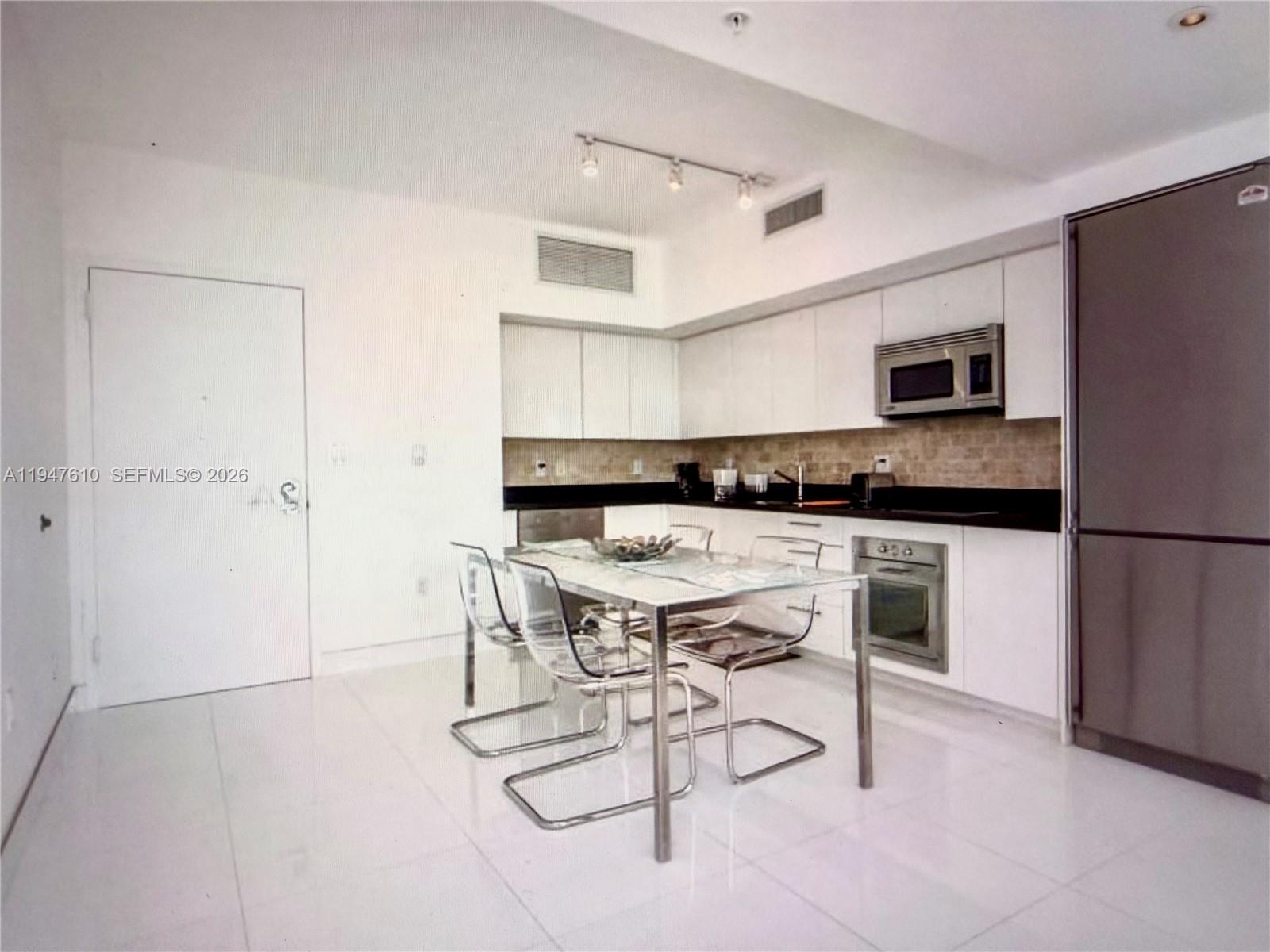 92 SW 3rd St #4709, Miami FL 33130