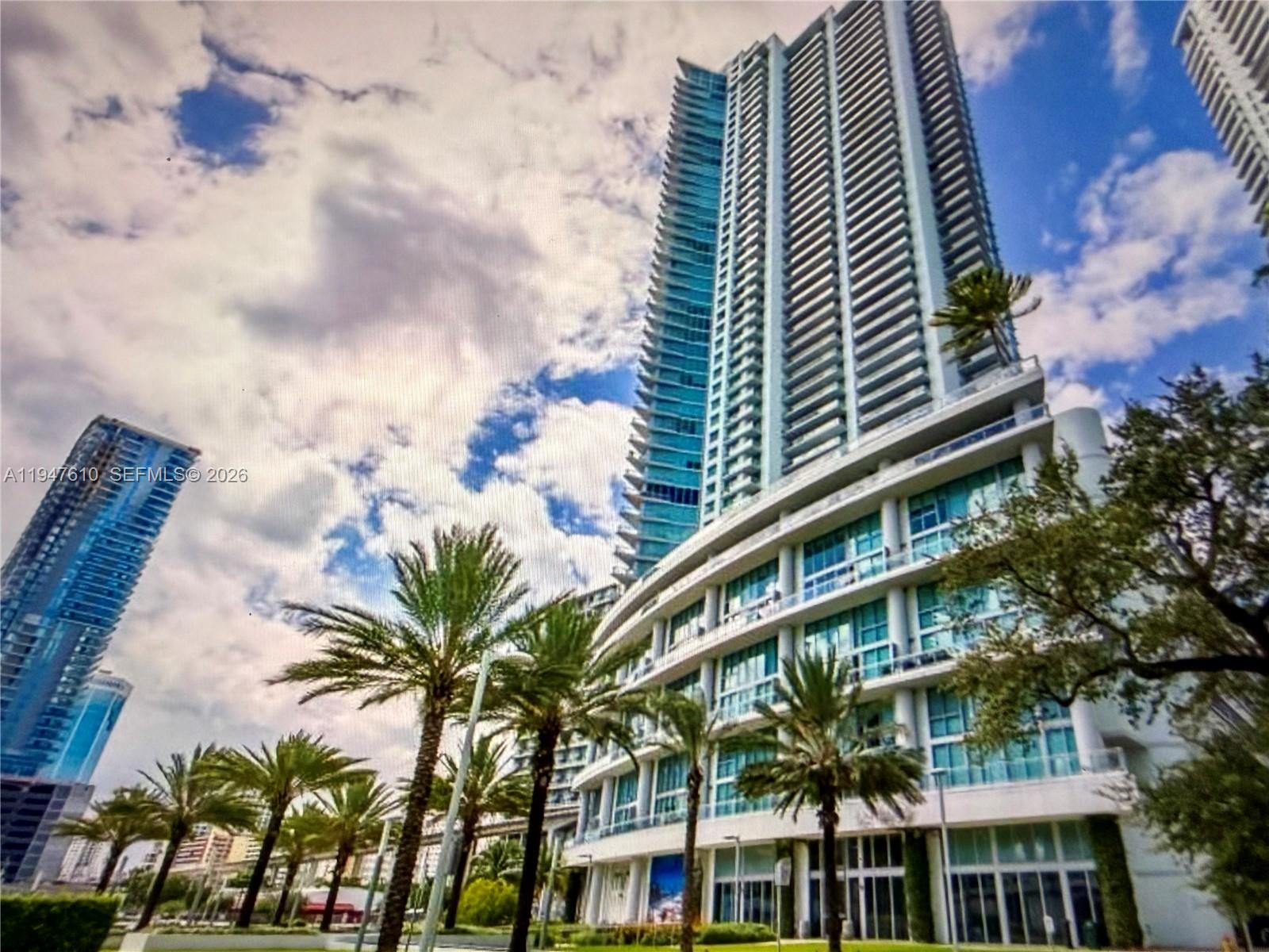 92 SW 3rd St #4709, Miami FL 33130