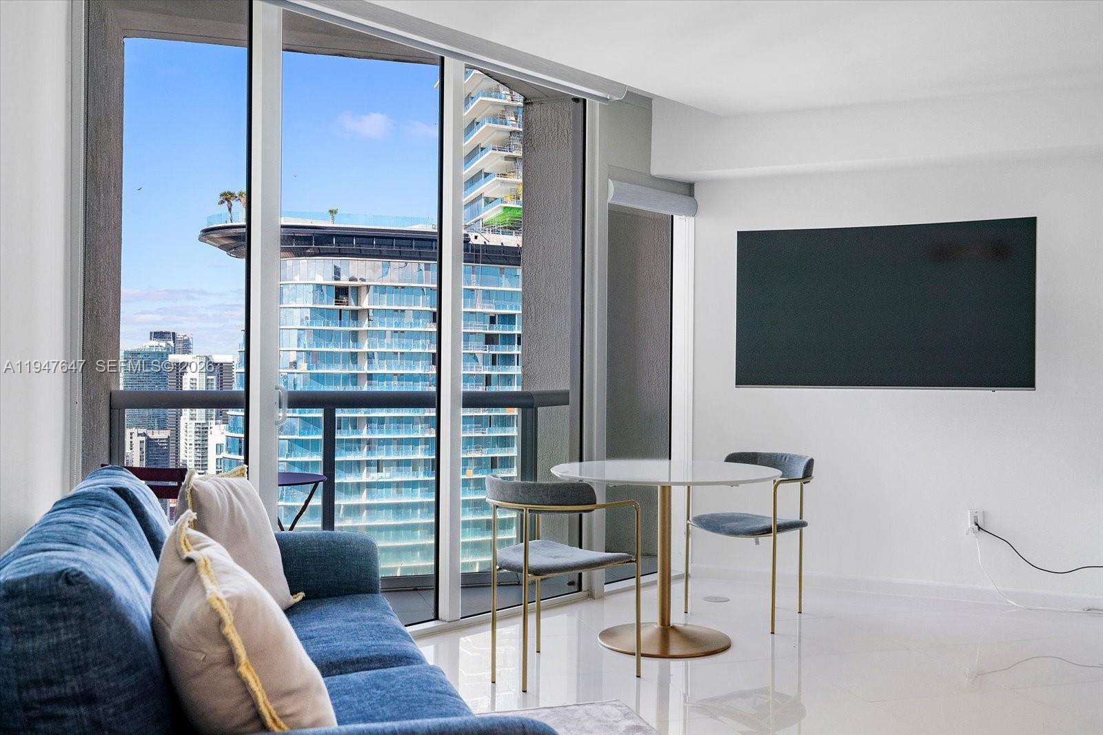475 Brickell Ave #5208, Miami FL 33131