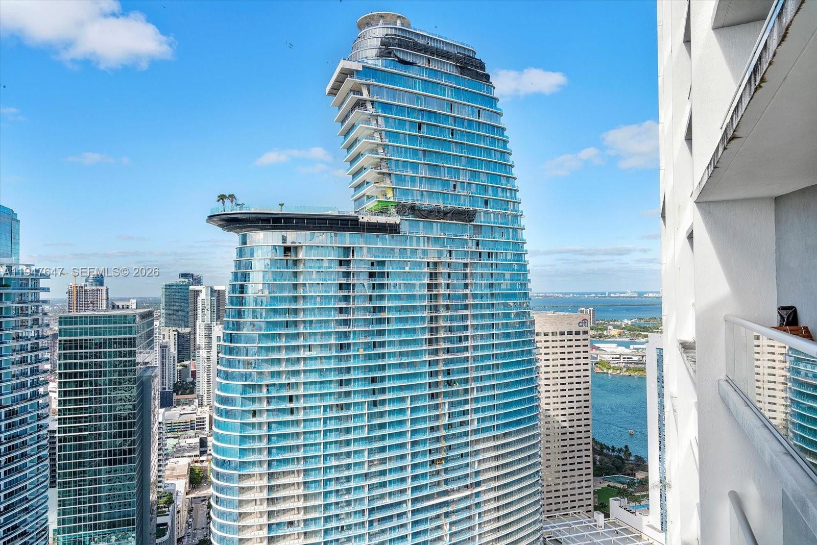 475 Brickell Ave #5208, Miami FL 33131