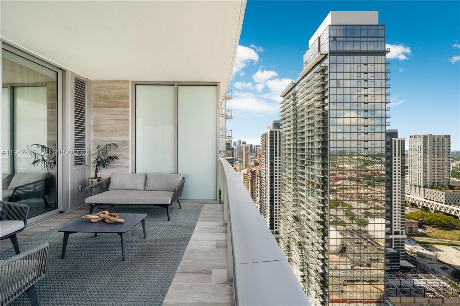 851 NE 1st Ave #3408, Miami FL 33132